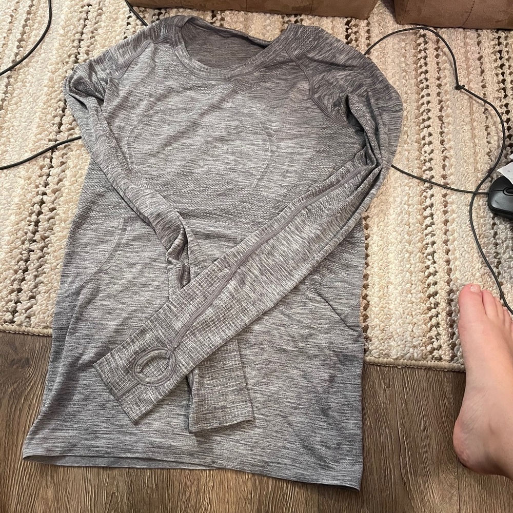 Lululemon swiftly tech long sleeve